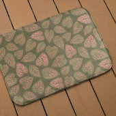 セージグリーンとピンクの水玉模様植葉物 バスマット