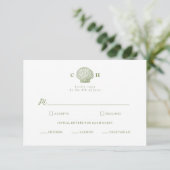 セージグリーンのシェルモノグラム結婚式RSVPカード エンクロージャーカード (スタンド正面)