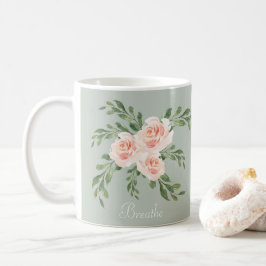 セージグリーンの優しいピンクの息の水彩タイポグラフィー コーヒーマグカップ