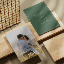 セージグリーンの写真付き結婚式Save the Dateカード