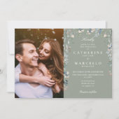 セージグリーンの花のワイルドフラワーの写真の結婚式 招待状 (正面)