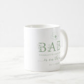 セージグリーンの野の花の赤ちゃんお披露目コーヒーマグ コーヒーマグカップ (正面右)