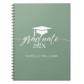 セージグリーンエレガント背景の白いタイポグラフィ ノートブック (正面)