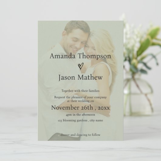 セージグリーンフェイクフェルムミニマリストオーバーレイ結婚ズ 招待状 (スタンド正面)