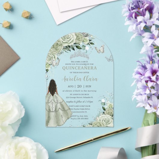 セージグリーンフローラブラウンガールキンセアニラXVアーチ アクリル招待状 (インサイチュ (ウェディング))