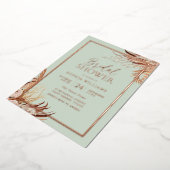 セージグリーンボーホシックブライダルシャワー実在バラ金ゴールド 箔招待状 (回転した状態)