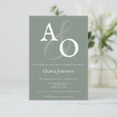 セージグリーンミニマリストモノグラムブライダルシャワー 招待状 (スタンド正面)