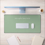 セージグリーンミニマリストモノグラム デスクマット<br><div class="desc">Sage Green Minimalist Monogram Desk Matスクリプトとフォントシンプル。</div>
