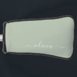 セージグリーンミニマルモダンリストモノグラエレガントム ゴルフヘッドカバー<br><div class="desc">Sage Green Minimalist Monogramコレクションモダンの紹介エレガント：穏やかな洗練と時代を超越したエレガンスで、あなたの美意識を高める。私たちのコレクションは、あなたの個人スタイルに合わせた洗練されたモノグラムによって補完された穏やかな緑の色合いのミニマルなデザインを紹介する。洗練された文房具から多彩なアクセサリーまで、コレクション内の各作品は、どんな場面でも表現できるように細心の注意を払って作られている。あなたは名刺、レターヘッド、あるいは味わい深いホームデザインを求める場合でも、私たちのミニマルなデザインはプロ意識と洗練を醸し出すクリーンで美コンテンポラリーしい外観を提供している。Sage Green Minimalist モダン Monogram Collectionは、その落ち着いたカラーパレットとミニマルな魅力を備えエレガント、シンプルさの美しいを味わう人に最適なコレクションである。エレガンスで自分のパーソナライズされたマークを作り、洗練の本質を受け入れモダンなさい。ビジネス用でも個人用でも、トレンドを超えスタイリッシュて、その控えめな魅力に魅了されるソリューションを提供。</div>
