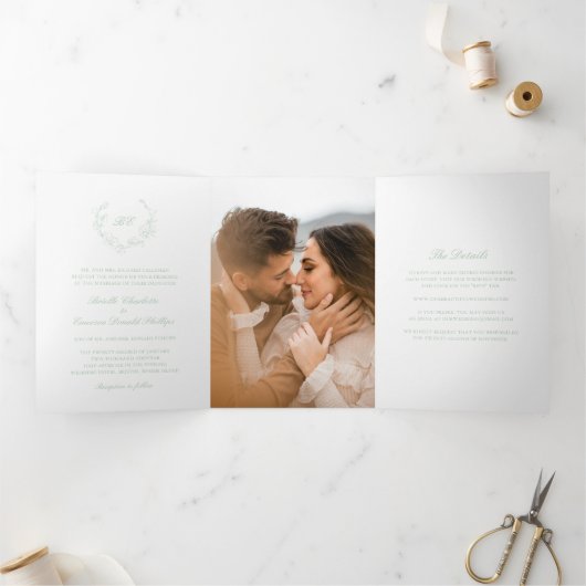 セージグリーンリースモノグラムエレガントウェディング 三つ折り招待状 (内部)