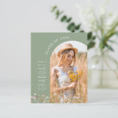 セージグリーンワイルドフラワー卒業パーティー招待状 (スタンド正面)