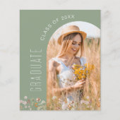 セージグリーンワイルドフラワー卒業パーティー招待状 (正面)