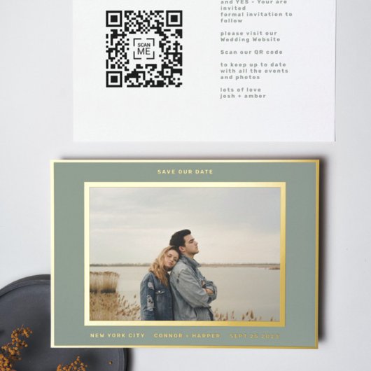 セージグリーン 白枠 ゴールドのsave+our+date 箔招待状