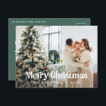 セージモダングリーンウォーター植物色タイポグラフィ シーズンポストカード<br><div class="desc">フルモダンブリード写真ラスエレガントト水色の乾燥した植物性フローラ消色の色クリスマスのカード。セージグリーン、ハンターグリーン、ブラック、ホワイト、ブラウンモダントレンドカラーウェイ。</div>