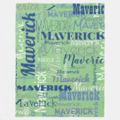 セージモダングリーン長名繰り返しパターン フリースブランケット (正面)