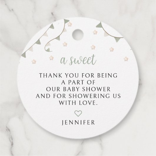 セージ緑のアドベンチャーテディベイビーシャワーありがとう フェイバータグ (裏面)