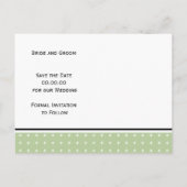 セージ緑のタイポグラフィ結婚式の日付を保存 案内ポストカード (裏面)