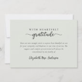 セージ緑の心のこもった感謝の葬儀 サンキューカード (正面)