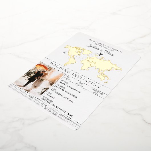 セージ緑の目的地の結婚式のパスポート 箔招待状 (回転した状態)