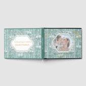 セージ緑の絹のカーテンとフラミンゴスの花 ゲストブック (全面)