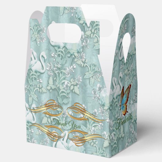 セージ緑の絹のカーテンとフラミンゴスの花 フェイバーボックス (オープン)