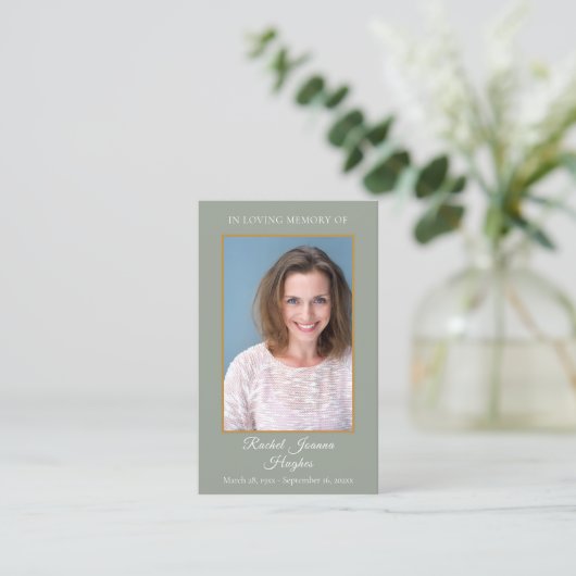 セージ緑の葬儀記念写真祈りの言葉カード 名刺 (スタンド正面)