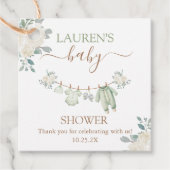 セージ緑の赤ちゃん服ベビーシャワー フェイバータグ (正面)