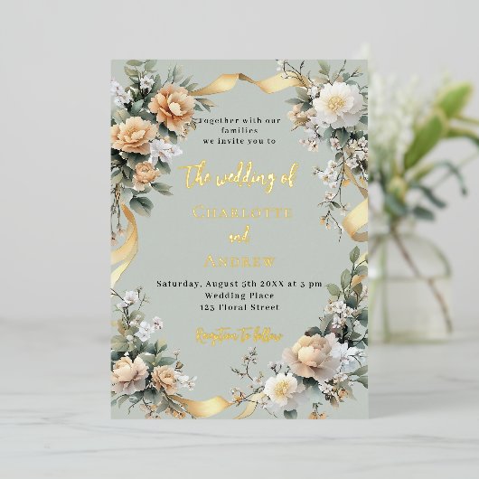 セージ緑の黄色の花模様結婚金ゴールド 箔招待状 (立ち正面)