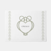 セージ緑アイリッシュケルト白鳥ラブノットファミリー名 ドアマット (正面)