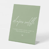 セージ緑ミニマリストシャワーおむつラッフル 台座サイン (正面)