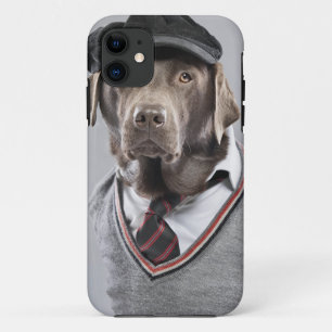 セーターおよび帽子の犬 iPhone 11 ケース