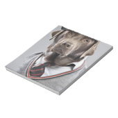 セーターと帽子を着た犬 ノートパッド (回転)