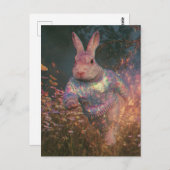 セーターの中の超現実的走なウサギ ポストカード (正面/裏面)