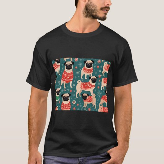セーターを着たパグ クリスマス 冬のセーターの季節  Tシャツ (正面)