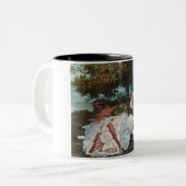 セーヌ川の土手に住む若い女性たち（夏） ツートーンマグカップ (正面左)