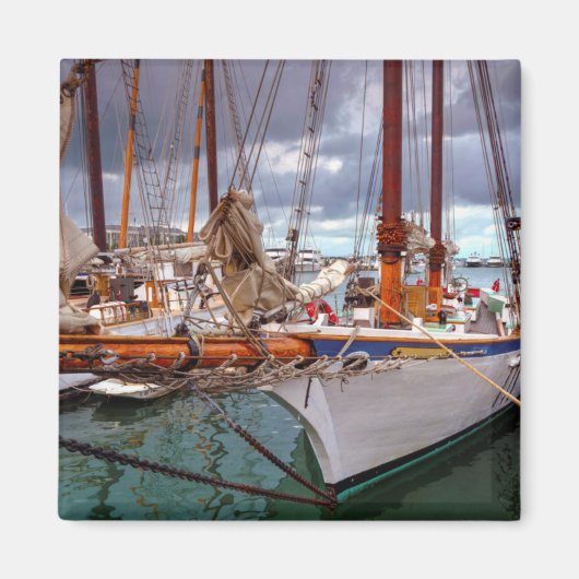 セーラボーツモーレッドアット鍵ウェスト マグネット (正面)