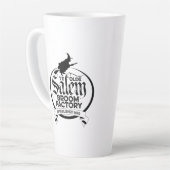 セーラム魔女の箒工場 - 楽しいビンテージゴシック カフェラテマグ (左アングル)