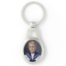 セーラースーツを着た少年