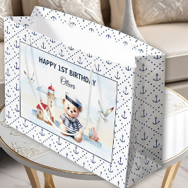 セーラ航海のーかわいいクマの男の子の誕生日 ラージペーパーバッグ