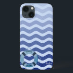 セーラ航海のー・ネイビー・ブルー・ウェーブズストライプーズ iPhone 13ケース<br><div class="desc">ネイビーストライプブルーの波あなたの名前。</div>