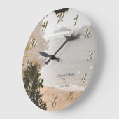 セーリングボートフラワーズビーチ ラージ壁時計 (傾斜)