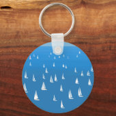 セーリングボート深いブルーシー – レガッタセーリングボート キーホルダー (裏面)