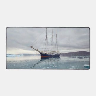 セーリング船レンブラント・バン・リジン1947 デスクマット