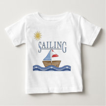 セーリング – 水の上にかわいい帆船