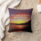 ゼカリア4:6は強い者も強いキリスト教徒も クッション (ブランケット)