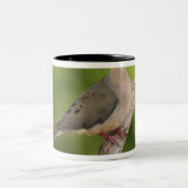 ゼナイダ・マクロラ・ハト ツートーンマグカップ (中央)