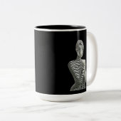 ゼブラの女性 ツートーンマグカップ (正面右)