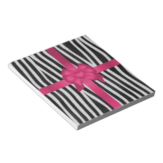ゼブラガーリースキン黒と白のピンクボウ ノートパッド (アングル)