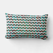 ゼブラシェブロンブラウンとティール(緑がかった色)プリント ランバークッション (裏面)
