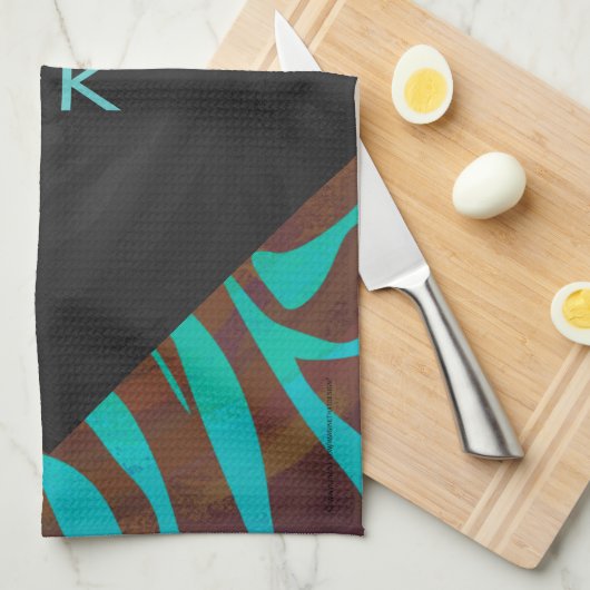 ゼブラブラウンとモノグラムティール(緑がかった色) キッチンタオル (四つ折り)